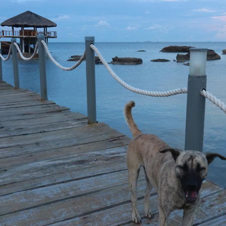 The Pier Phu Quoc Resort Bagian luar foto