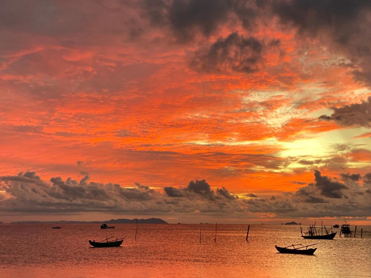 The Pier Phu Quoc Resort Bagian luar foto