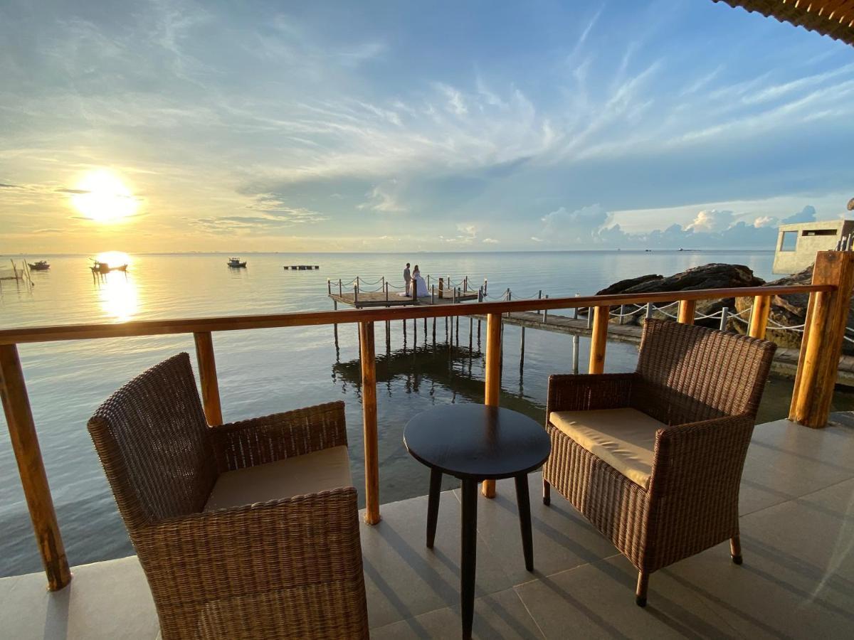 The Pier Phu Quoc Resort Bagian luar foto