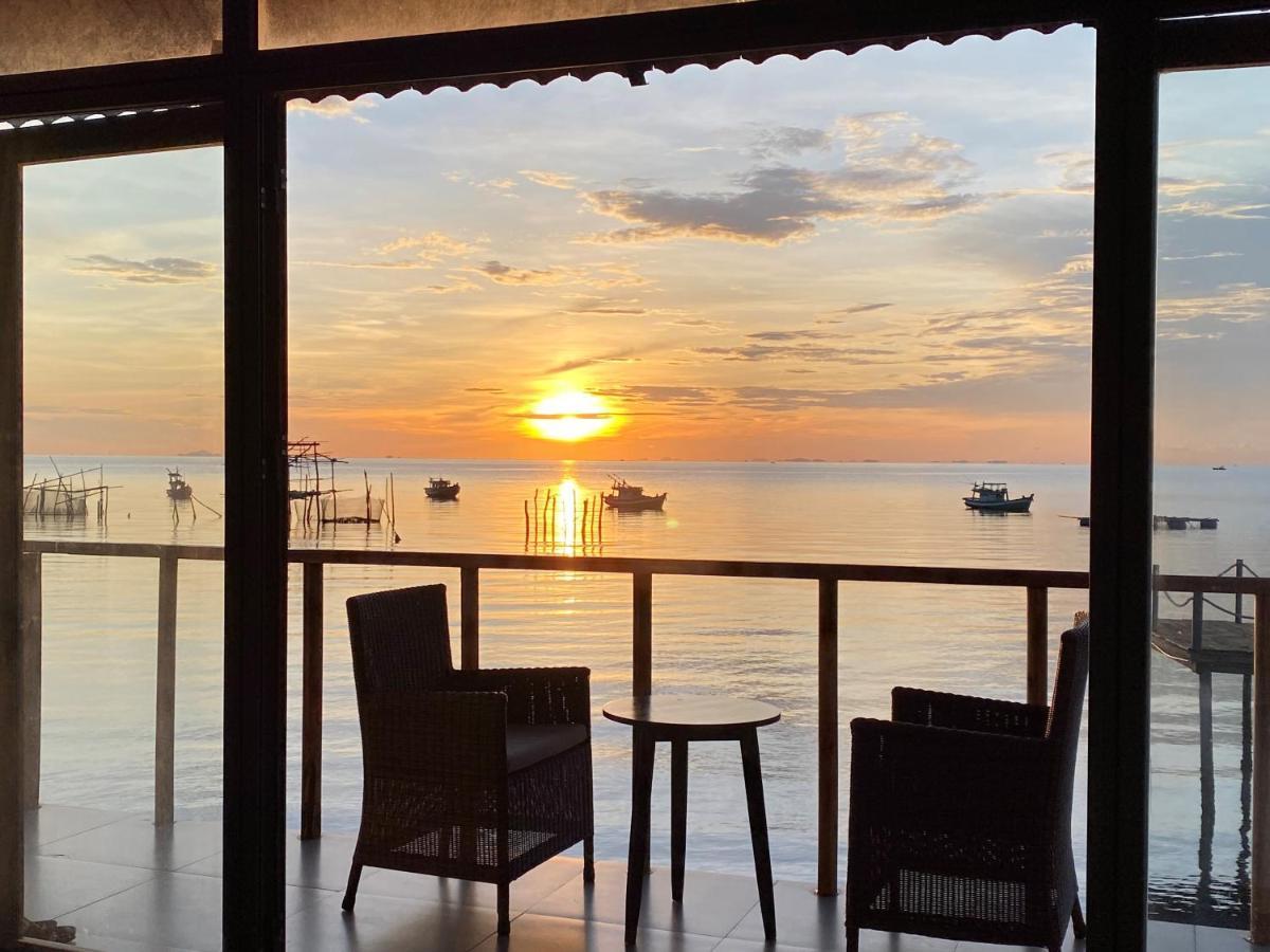 The Pier Phu Quoc Resort Bagian luar foto