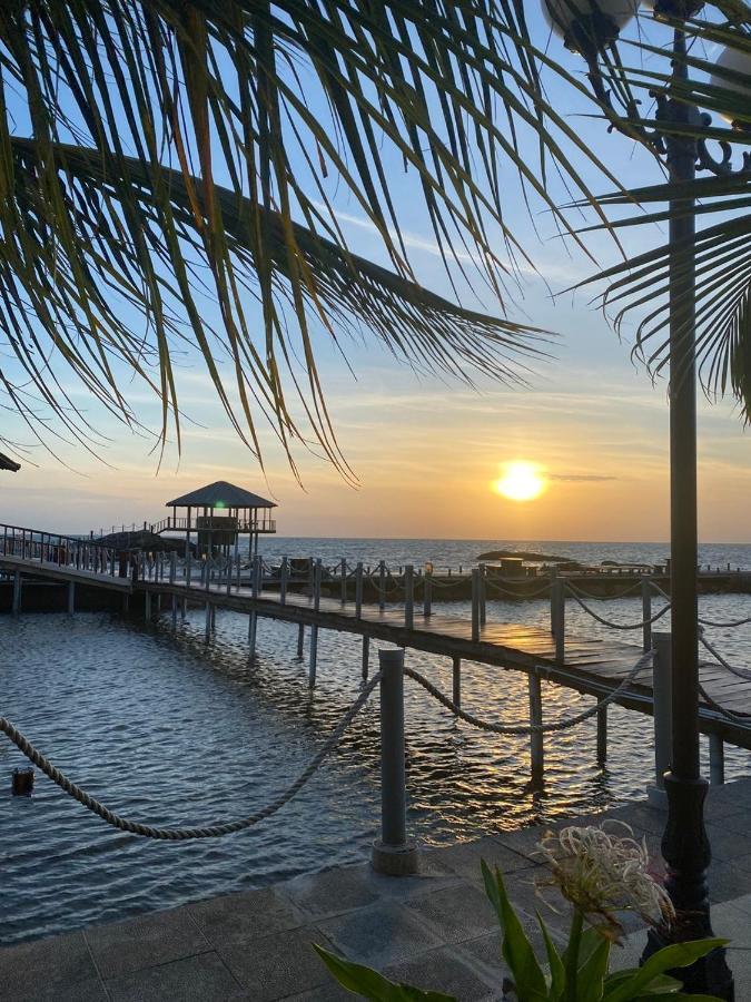 The Pier Phu Quoc Resort Bagian luar foto
