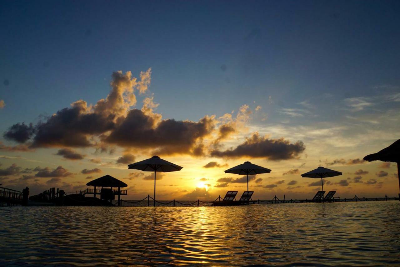 The Pier Phu Quoc Resort Bagian luar foto