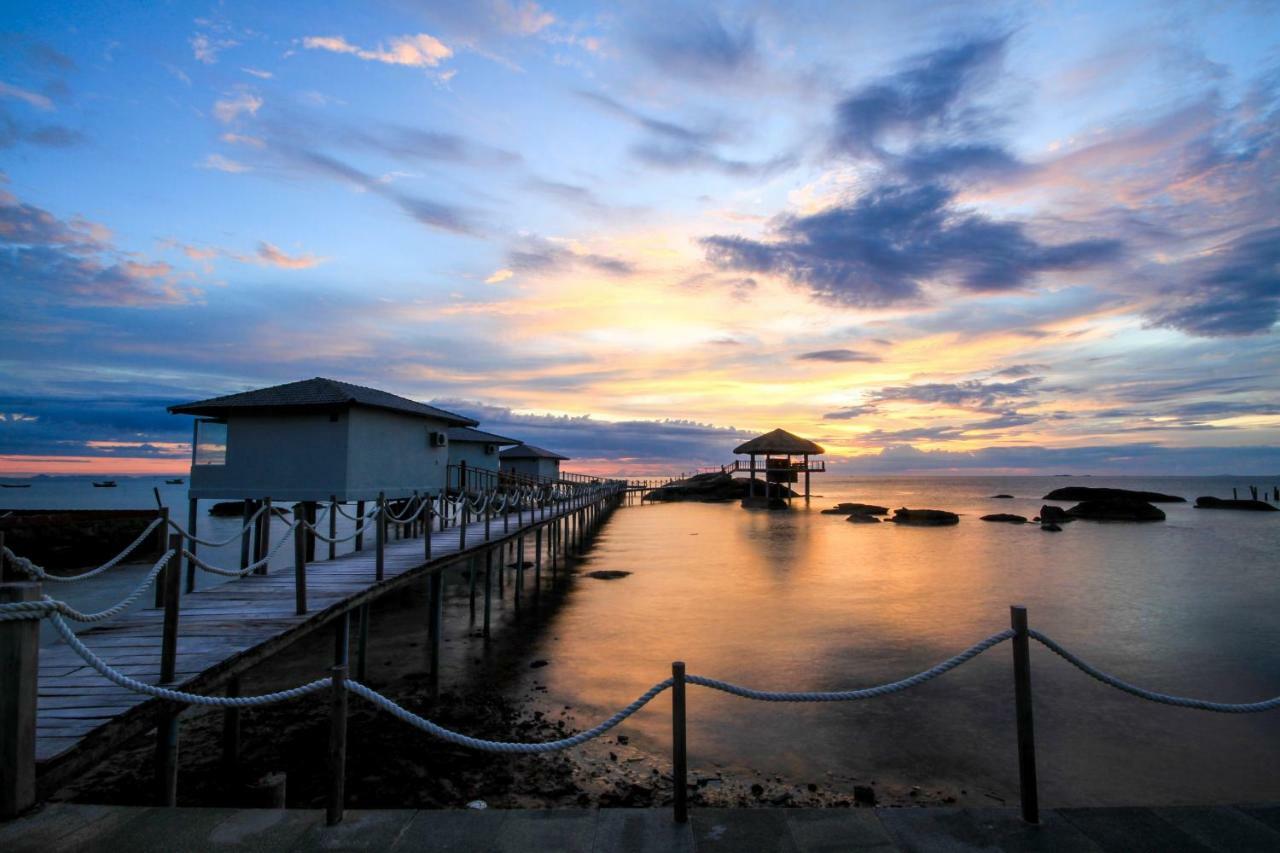 The Pier Phu Quoc Resort Bagian luar foto