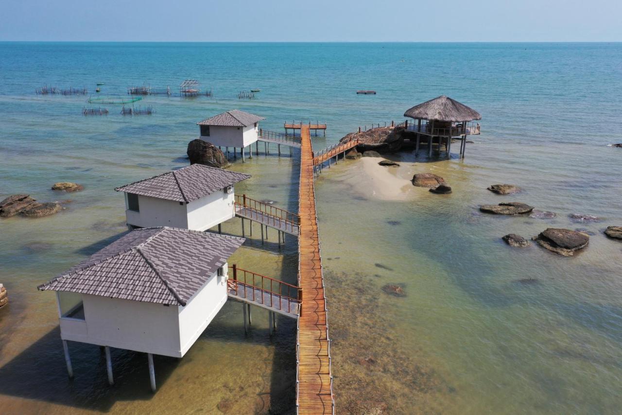 The Pier Phu Quoc Resort Bagian luar foto
