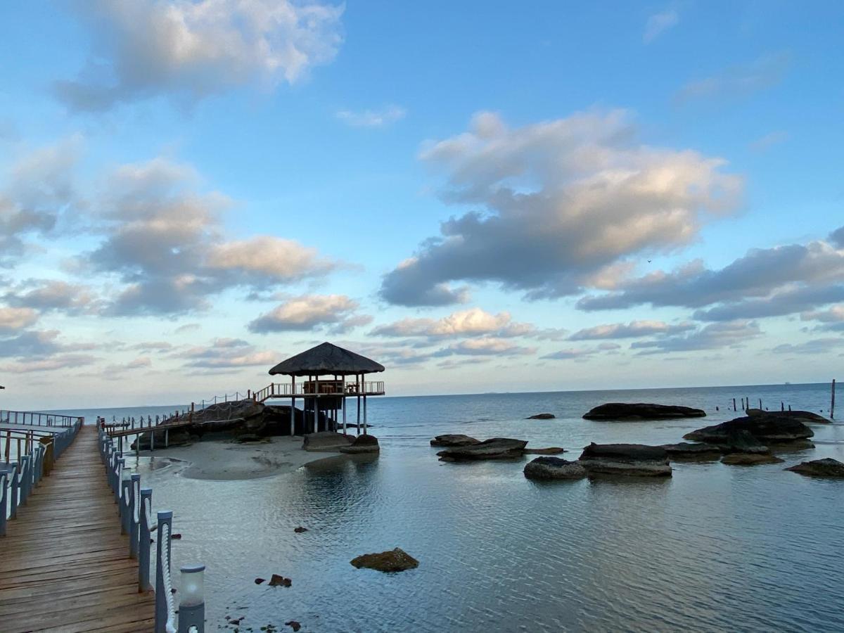 The Pier Phu Quoc Resort Bagian luar foto